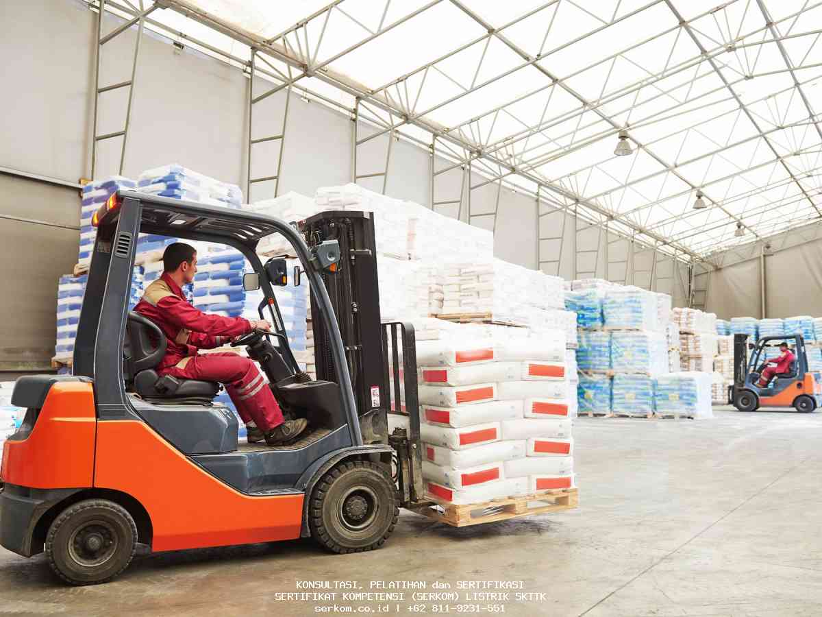 20 Tips Mengoperasikan Forklift Dengan Aman